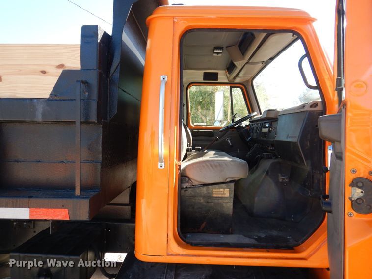 image for item JL9845 1988 International S1954  dump truck