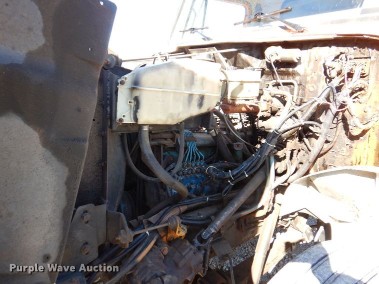 image for item JL9845 1988 International S1954  dump truck