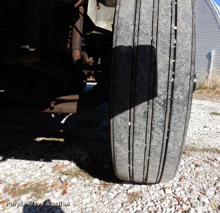 image for item JL9845 1988 International S1954  dump truck