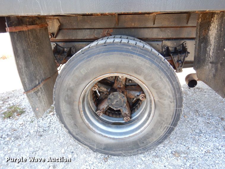 image for item JL9845 1988 International S1954  dump truck