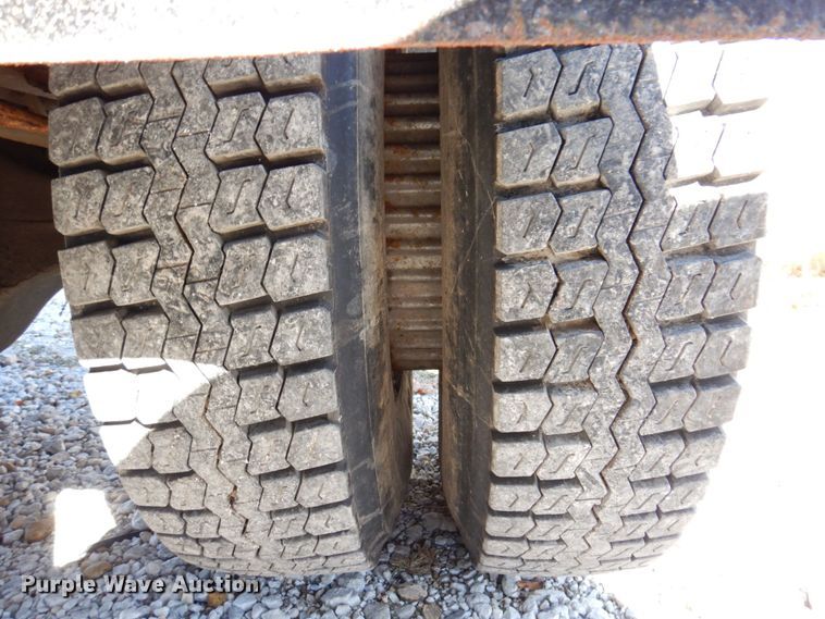 image for item JL9845 1988 International S1954  dump truck