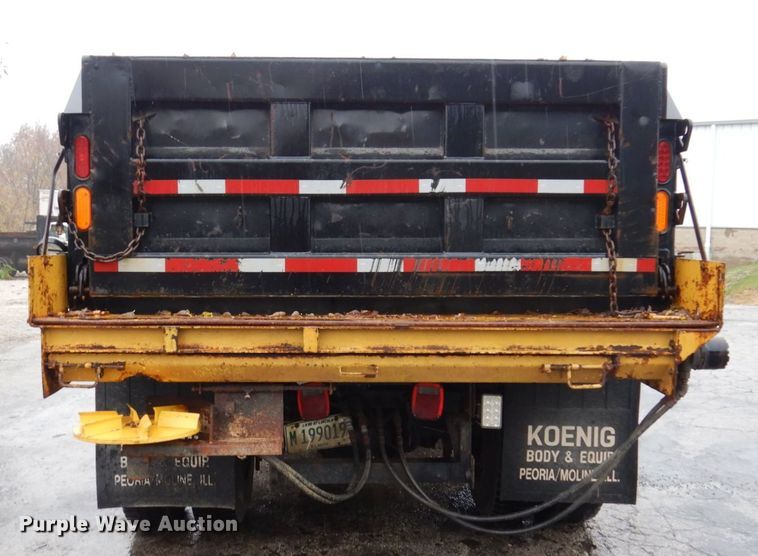 image for item JL9851 2002 International 4900  dump truck