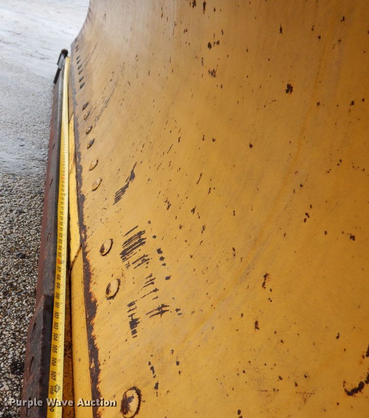 image for item JL9851 2002 International 4900  dump truck