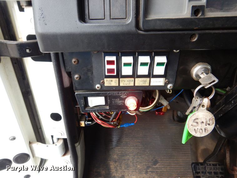 image for item JL9851 2002 International 4900  dump truck