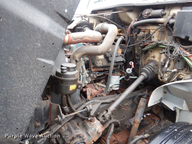 image for item JL9851 2002 International 4900  dump truck