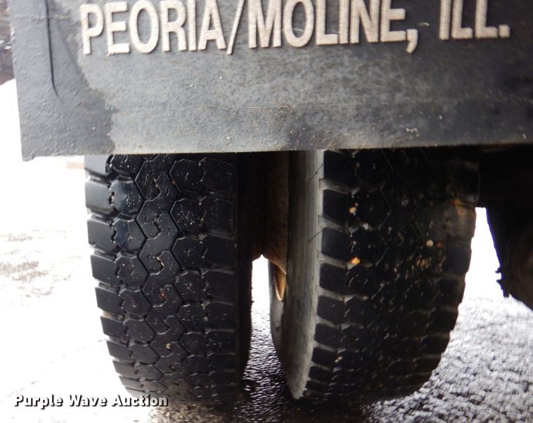 image for item JL9851 2002 International 4900  dump truck