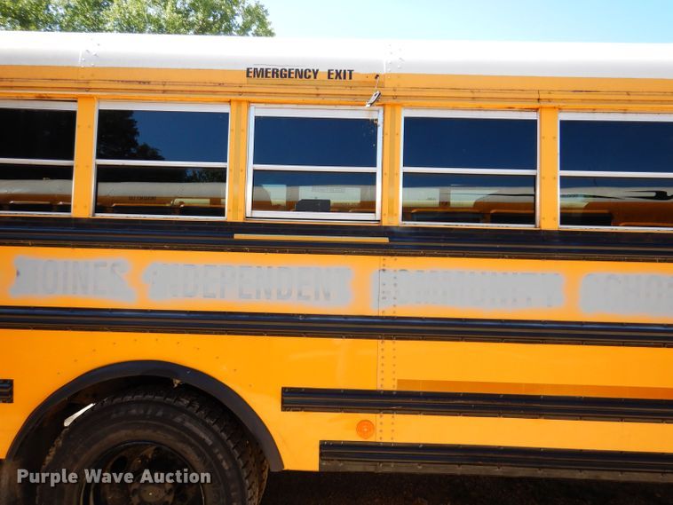 image for item JO9035 2006 Thomas FS65  school bus
