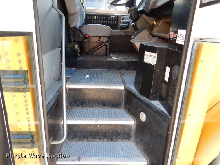 image for item JO9035 2006 Thomas FS65  school bus