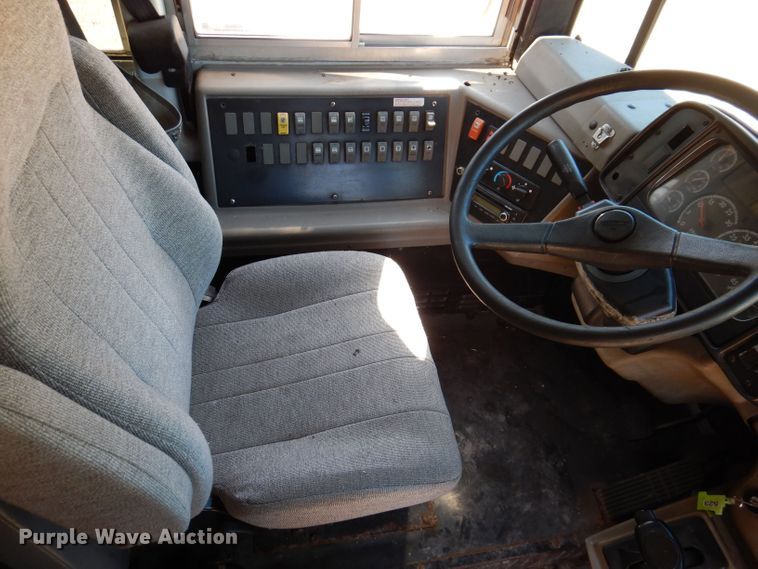 image for item JO9035 2006 Thomas FS65  school bus