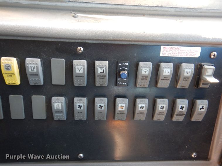 image for item JO9035 2006 Thomas FS65  school bus