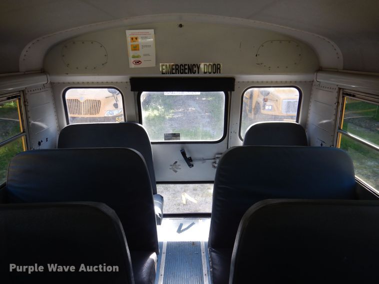 image for item JO9035 2006 Thomas FS65  school bus