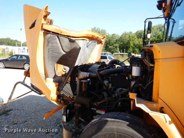 image for item JO9035 2006 Thomas FS65  school bus