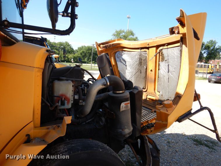 image for item JO9035 2006 Thomas FS65  school bus