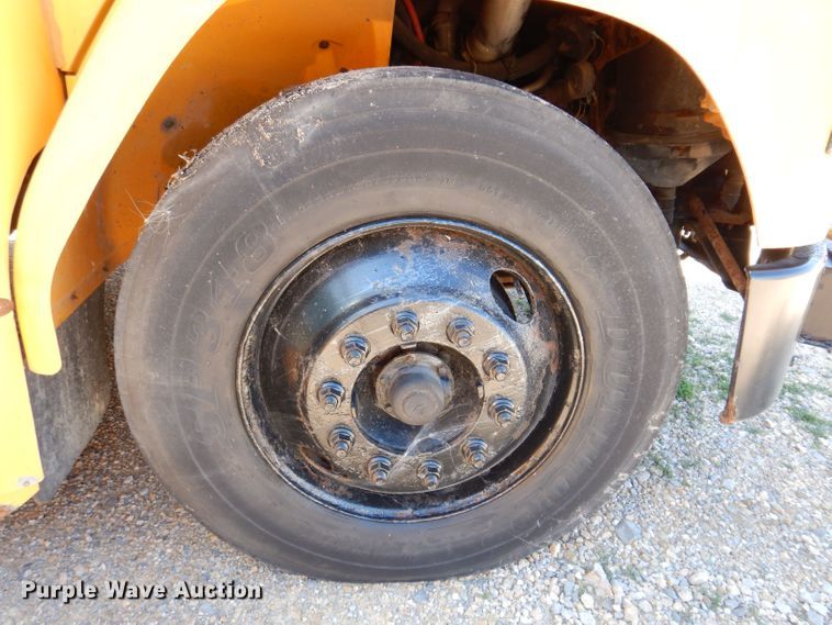 image for item JO9035 2006 Thomas FS65  school bus