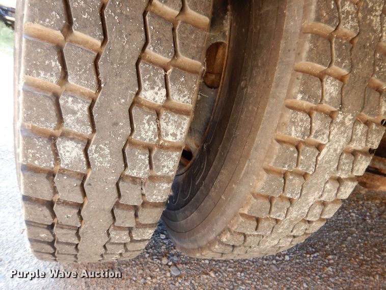 image for item JO9035 2006 Thomas FS65  school bus