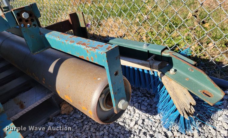 image for item JY9981 Bannerman TruPlay  field groomer