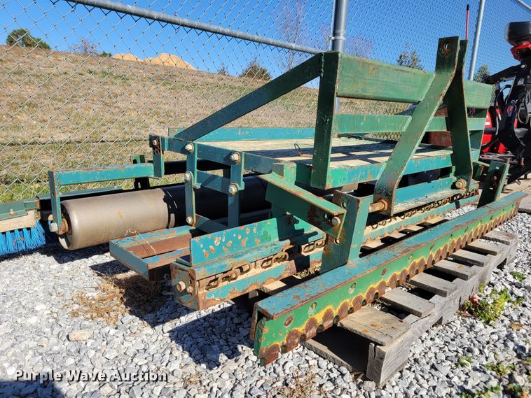 image for item JY9981 Bannerman TruPlay  field groomer