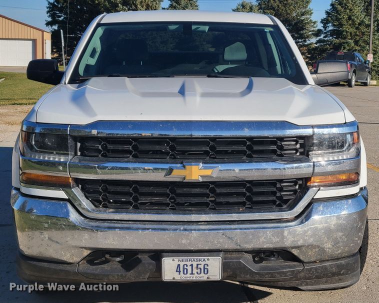 image for item JY9982 2016 Chevrolet Silverado 1500  Crew Cab pickup truck