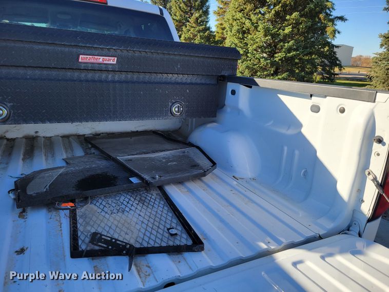 image for item JY9982 2016 Chevrolet Silverado 1500  Crew Cab pickup truck