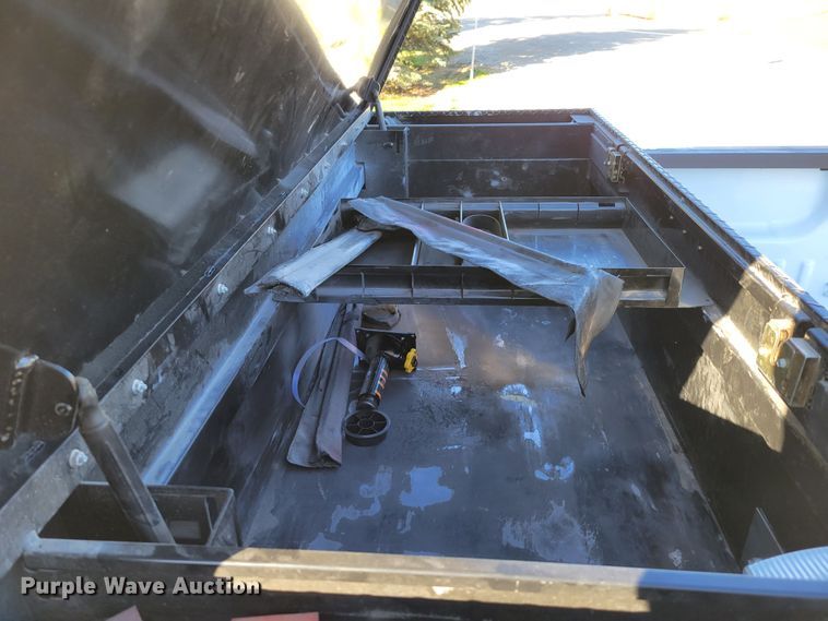 image for item JY9982 2016 Chevrolet Silverado 1500  Crew Cab pickup truck