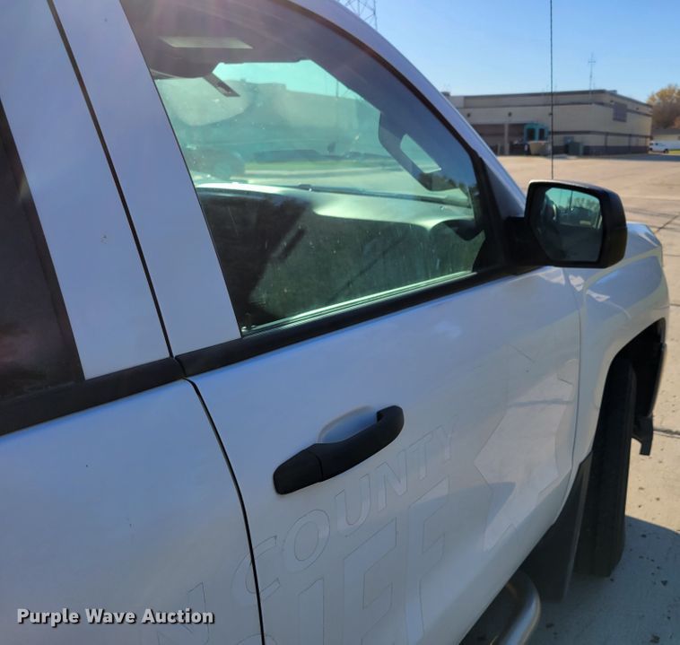 image for item JY9982 2016 Chevrolet Silverado 1500  Crew Cab pickup truck