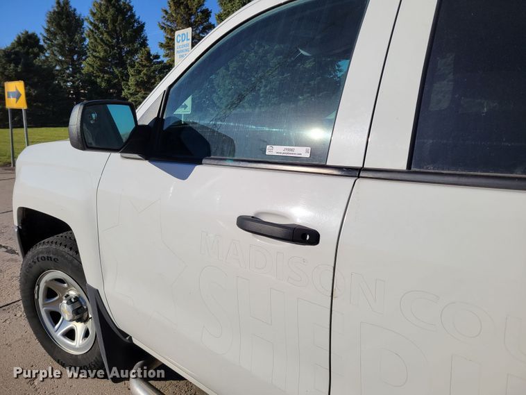 image for item JY9982 2016 Chevrolet Silverado 1500  Crew Cab pickup truck