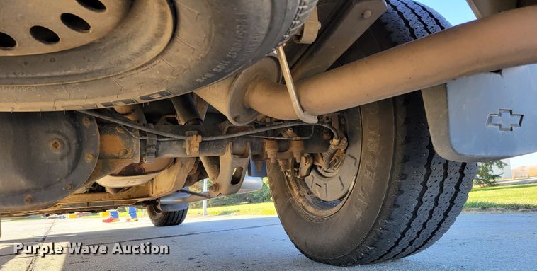 image for item JY9982 2016 Chevrolet Silverado 1500  Crew Cab pickup truck