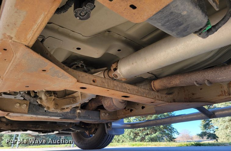 image for item JY9982 2016 Chevrolet Silverado 1500  Crew Cab pickup truck