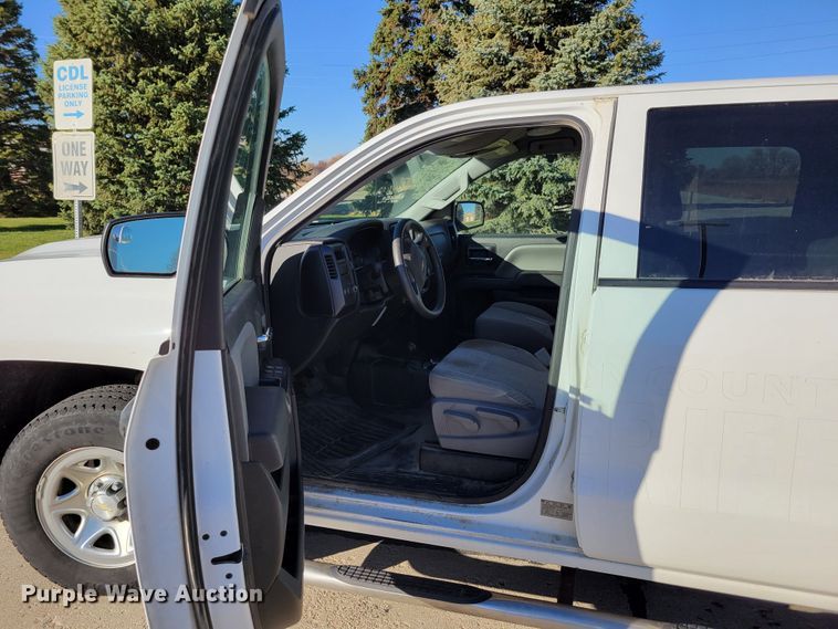 image for item JY9982 2016 Chevrolet Silverado 1500  Crew Cab pickup truck