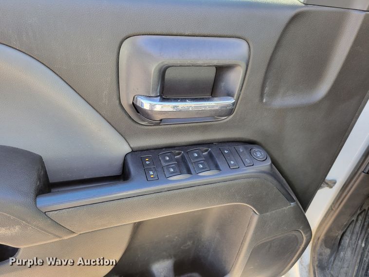 image for item JY9982 2016 Chevrolet Silverado 1500  Crew Cab pickup truck