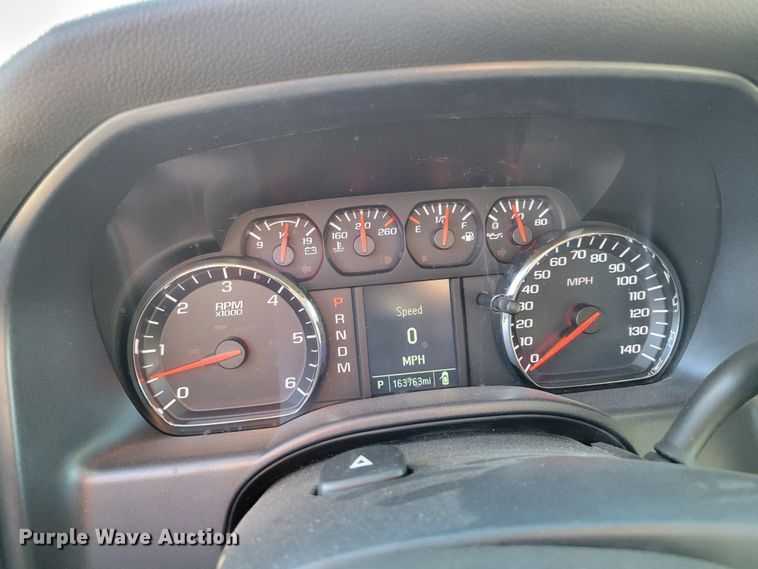 image for item JY9982 2016 Chevrolet Silverado 1500  Crew Cab pickup truck