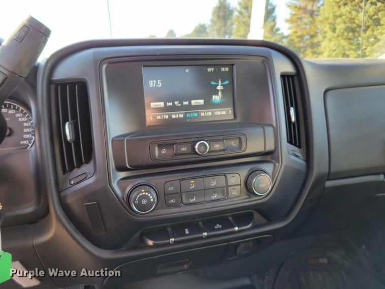 image for item JY9982 2016 Chevrolet Silverado 1500  Crew Cab pickup truck