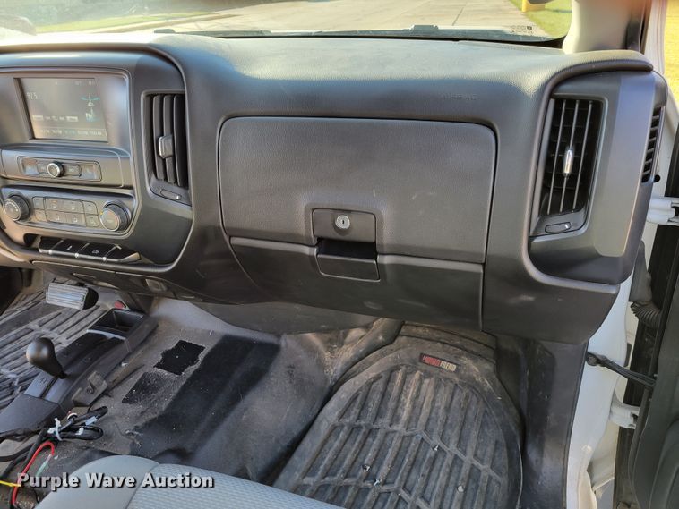 image for item JY9982 2016 Chevrolet Silverado 1500  Crew Cab pickup truck