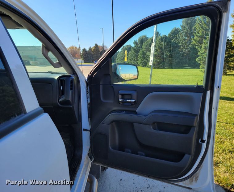 image for item JY9982 2016 Chevrolet Silverado 1500  Crew Cab pickup truck