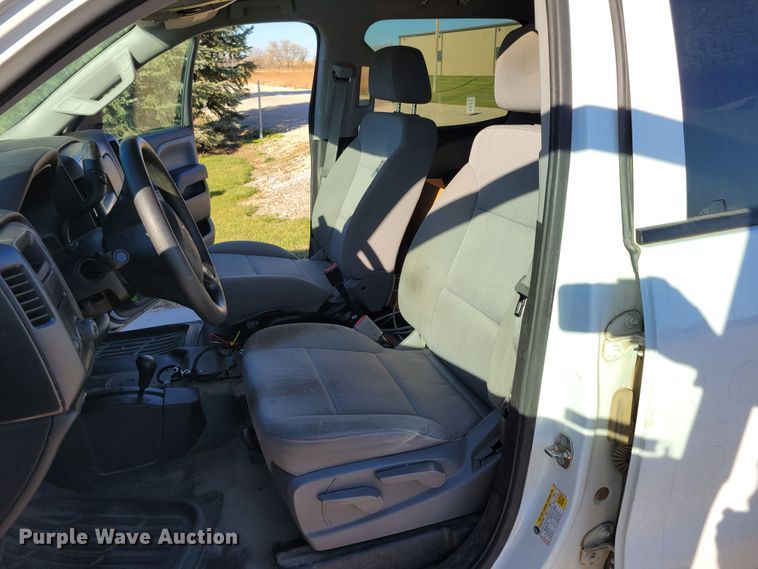 image for item JY9982 2016 Chevrolet Silverado 1500  Crew Cab pickup truck