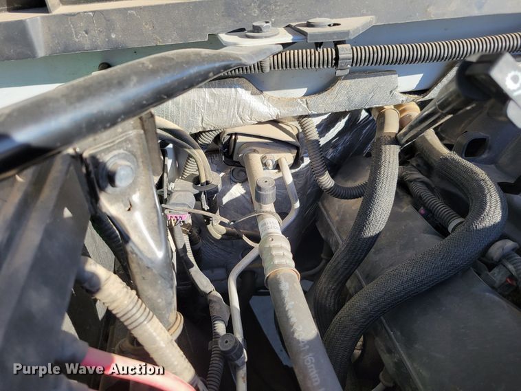 image for item JY9982 2016 Chevrolet Silverado 1500  Crew Cab pickup truck