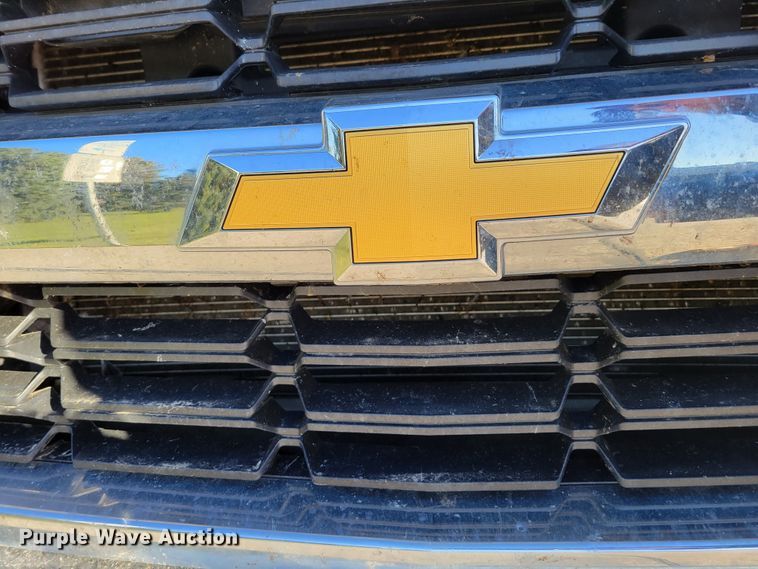 image for item JY9982 2016 Chevrolet Silverado 1500  Crew Cab pickup truck