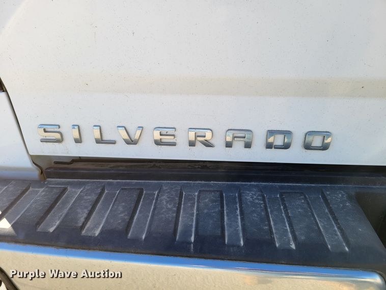 image for item JY9982 2016 Chevrolet Silverado 1500  Crew Cab pickup truck