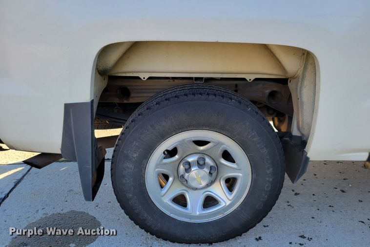 image for item JY9982 2016 Chevrolet Silverado 1500  Crew Cab pickup truck