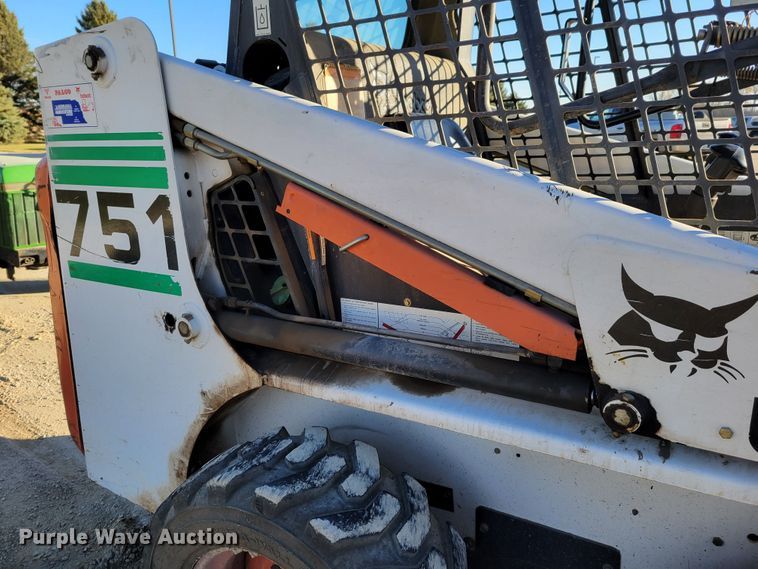 image for item JY9983 1998 Bobcat 751  skid steer loader
