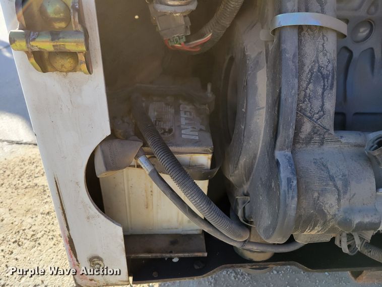 image for item JY9983 1998 Bobcat 751  skid steer loader