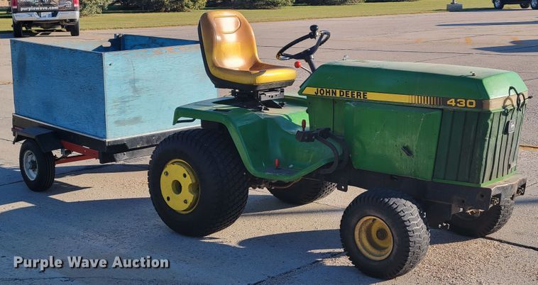image for item JY9984 1989 John Deere 430  tractor