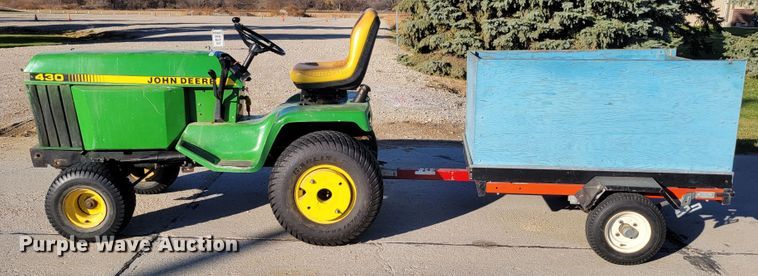 image for item JY9984 1989 John Deere 430  tractor