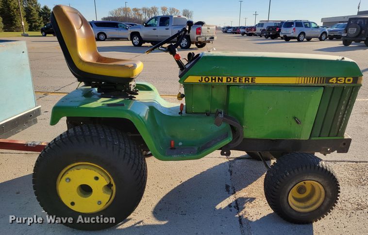 image for item JY9984 1989 John Deere 430  tractor