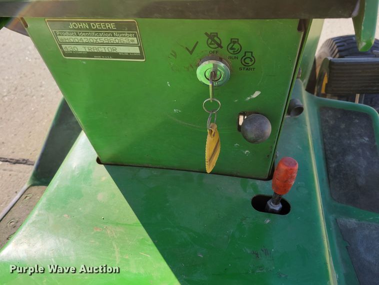 image for item JY9984 1989 John Deere 430  tractor