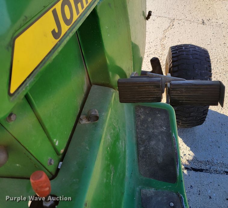 image for item JY9984 1989 John Deere 430  tractor