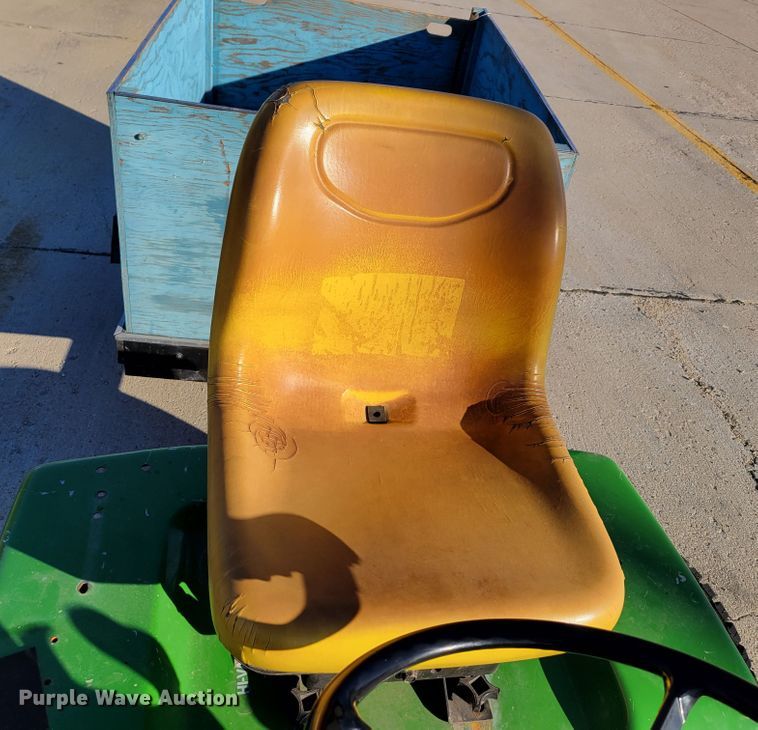 image for item JY9984 1989 John Deere 430  tractor