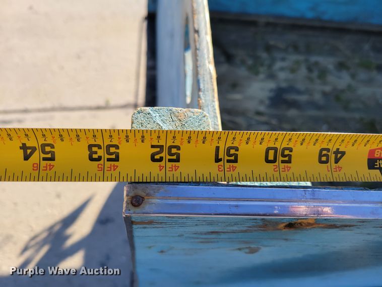 image for item JY9984 1989 John Deere 430  tractor