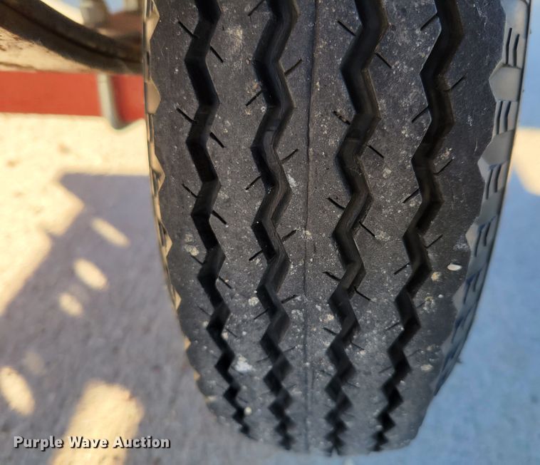 image for item JY9984 1989 John Deere 430  tractor