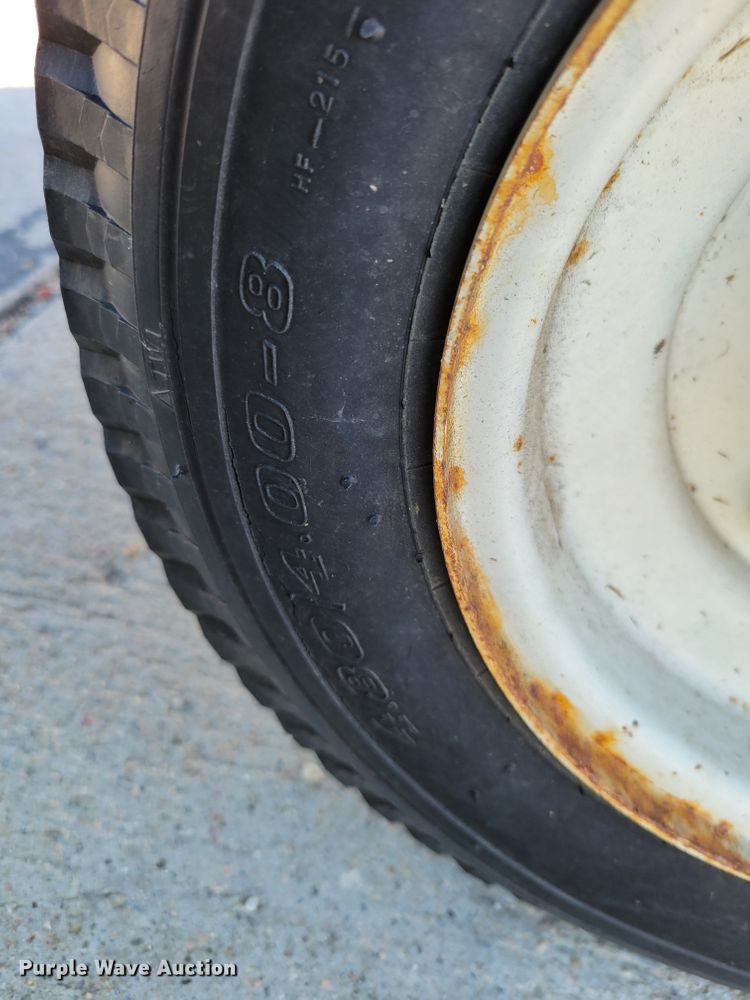 image for item JY9984 1989 John Deere 430  tractor